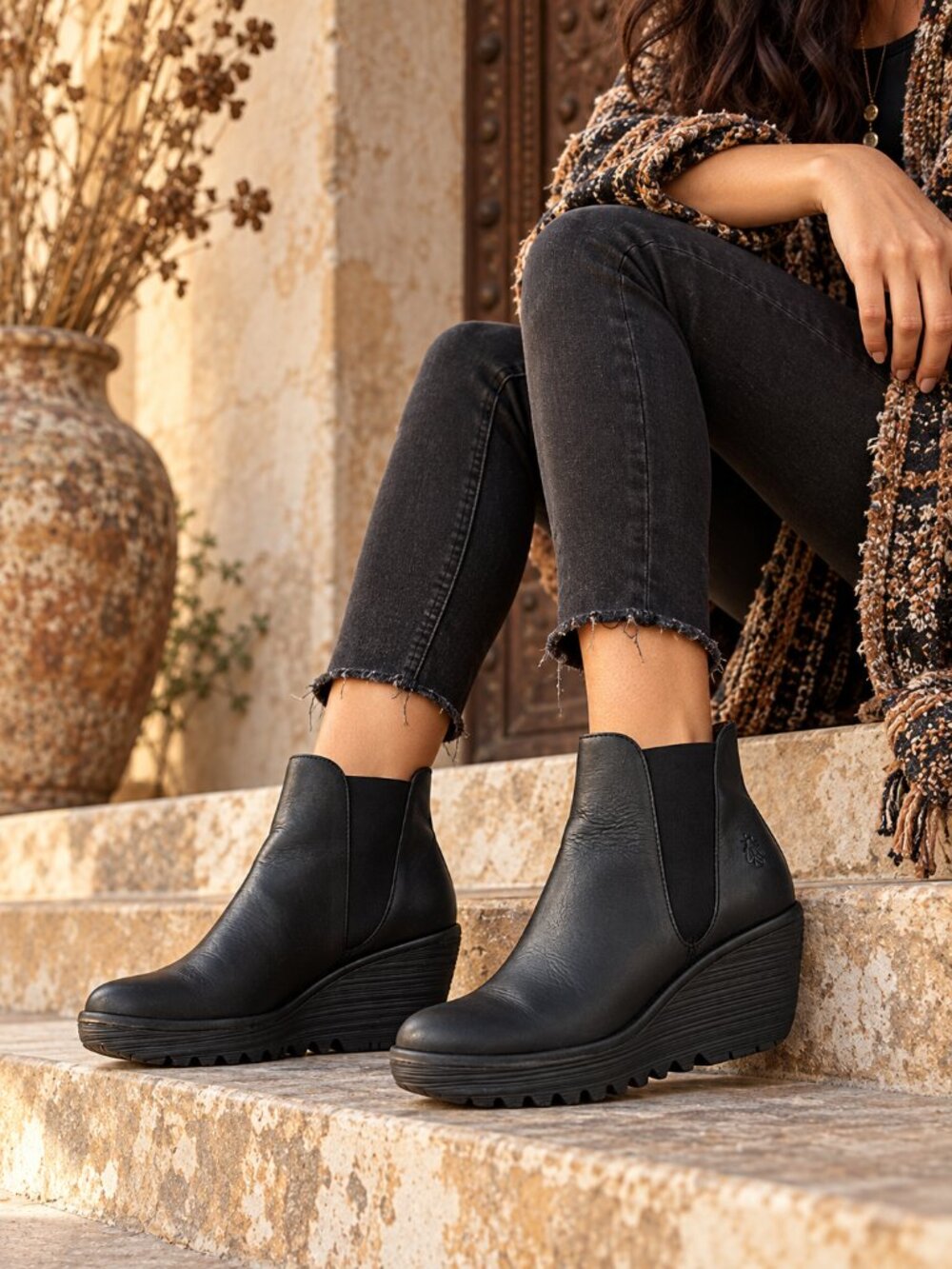 Fly London Yoss Black Leather Wedge Chelsea Ankle Boots EU 39 US 8-8.5